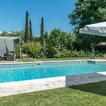 Albachiara 8, Emma Villa *