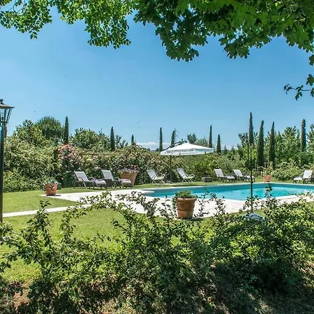 Albachiara 8, Emma Villa Cortona