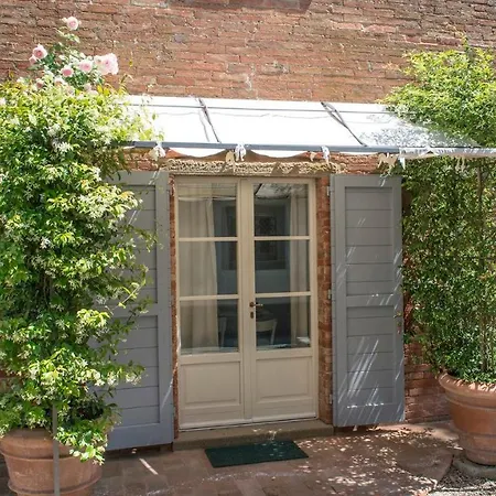 Albachiara 8, Emma * Cortona