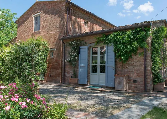 Villa Albachiara 8, Emma Cortona