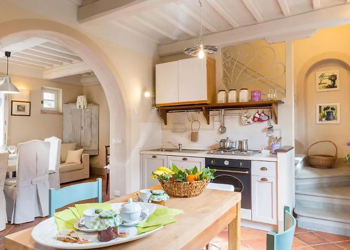 Albachiara 8, Emma *