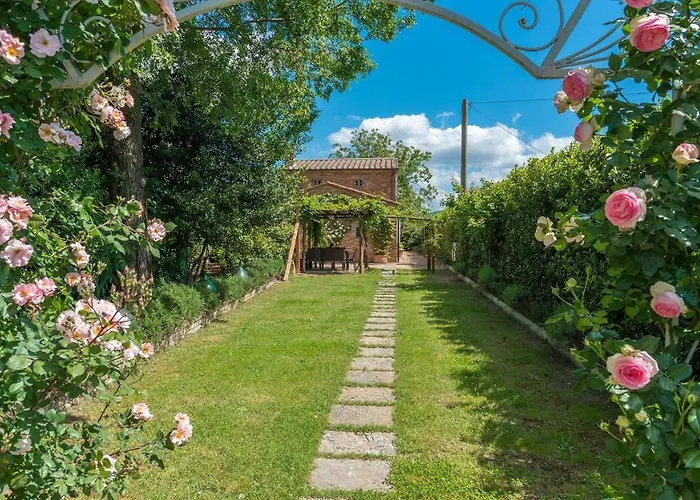 Albachiara 8, Emma Villa Cortona