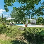 וילה Albachiara 8, Emma