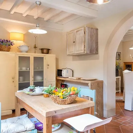 וילה Albachiara 8, Emma קורטונה