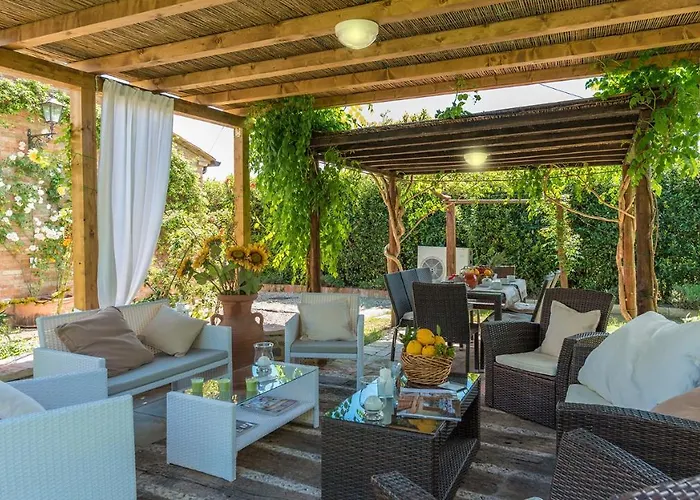 Albachiara 8, Emma Cortona